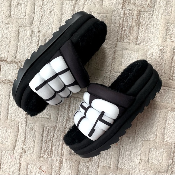 BrandNew UGG Maxi Slide Logo Super Cute! So fun! - Picture 6 of 12